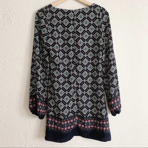 Sage Patterned Shift Dress - Picture 4 of 6